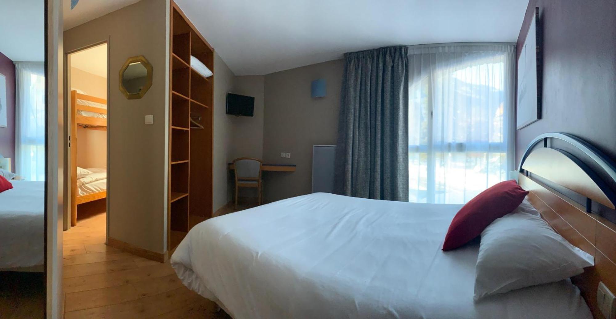 Hotel Les Arches Сен-Лари-Сулан Екстериор снимка