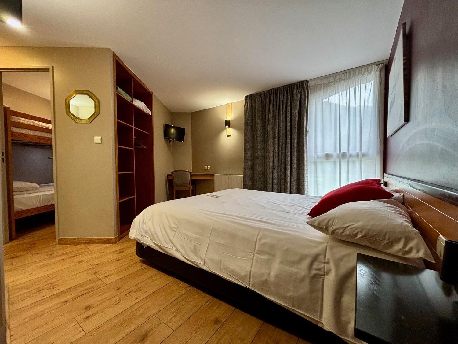 Hotel Les Arches Сен-Лари-Сулан Екстериор снимка