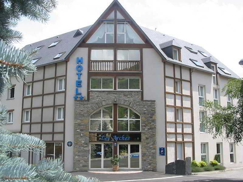 Hotel Les Arches Сен-Лари-Сулан Екстериор снимка